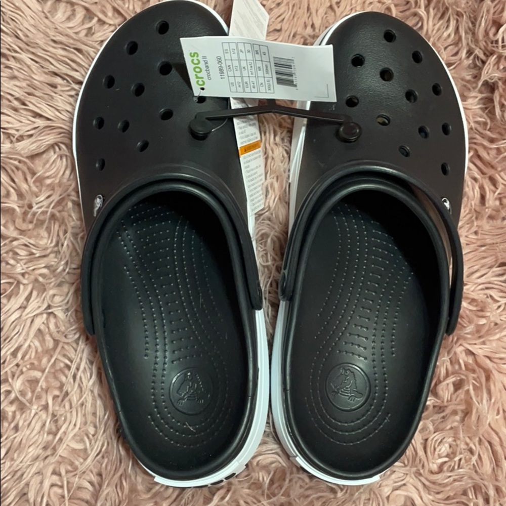 Men’s black crocs